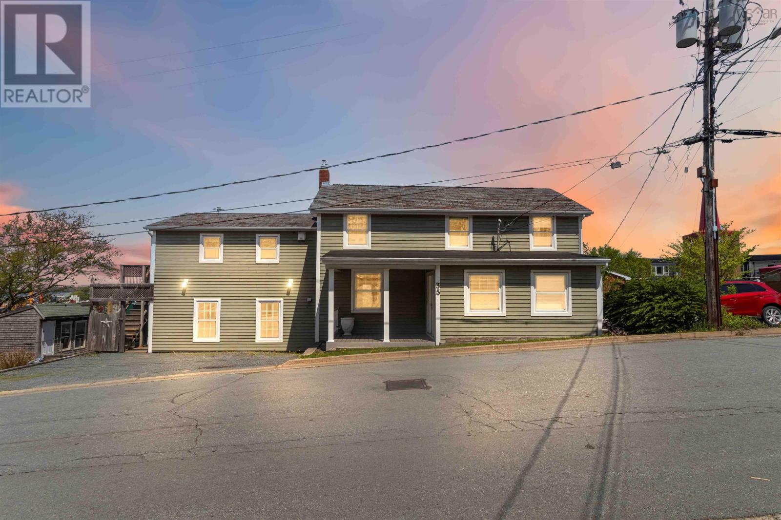 35 McFatridge Road, Halifax, Nova Scotia