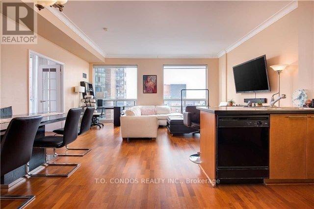 2001 - 1121 Bay Street, Toronto, Ontario M5S 3L9 - Photo 2 - C13620566