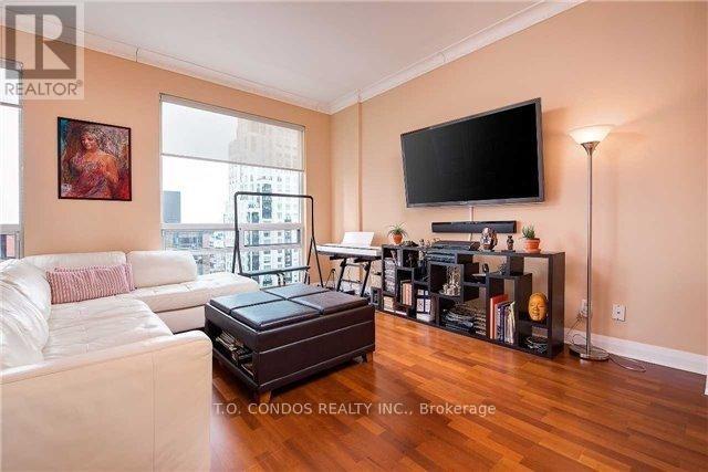 2001 - 1121 Bay Street, Toronto, Ontario M5S 3L9 - Photo 3 - C13620566
