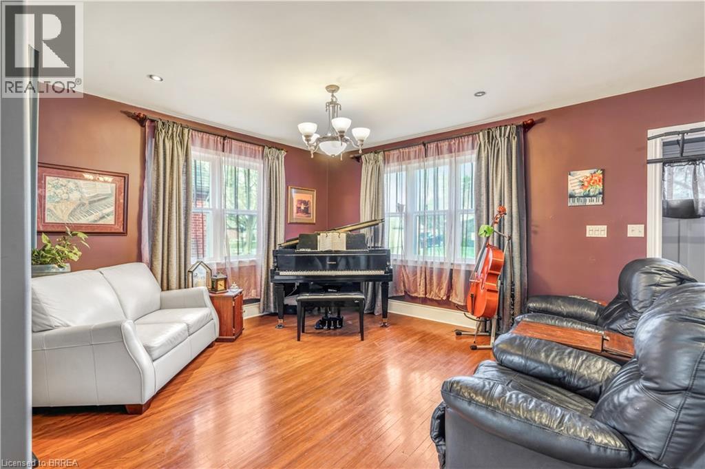 32 Fulton Street, Brantford, Ontario  N3R 4E5 - Photo 9 - 40838144