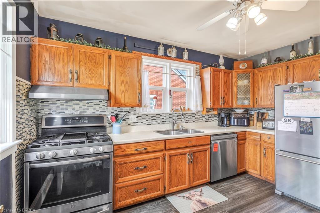 32 Fulton Street, Brantford, Ontario  N3R 4E5 - Photo 12 - 40838144
