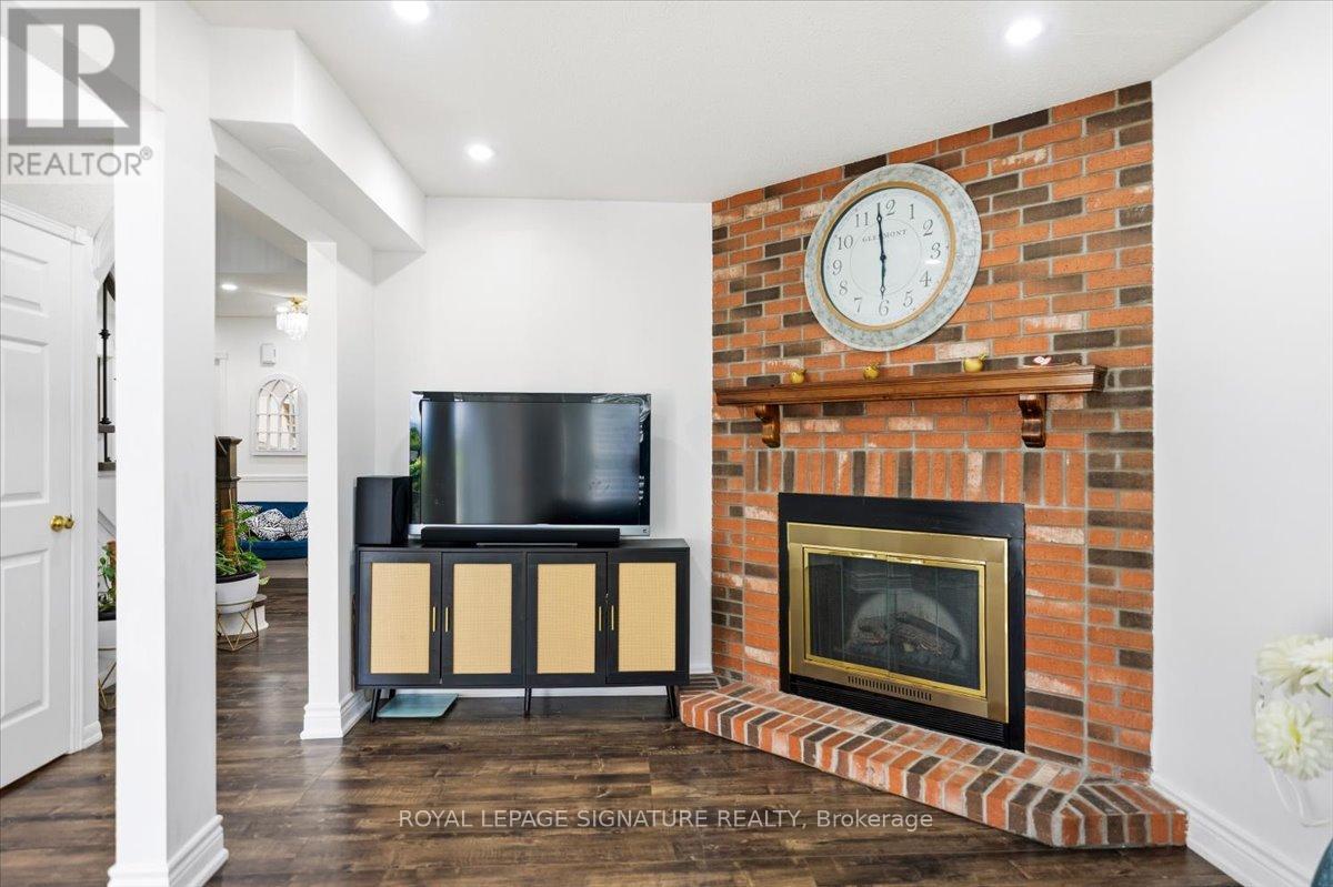 1778 Silverthorn Square, Pickering, Ontario L1V 5C4 - Photo 10 - E13620432