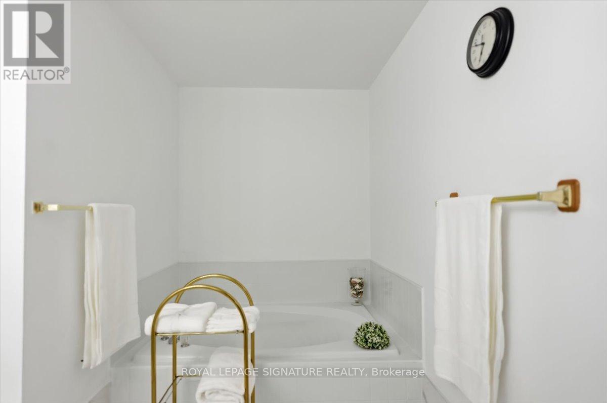 1778 Silverthorn Square, Pickering, Ontario L1V 5C4 - Photo 33 - E13620432