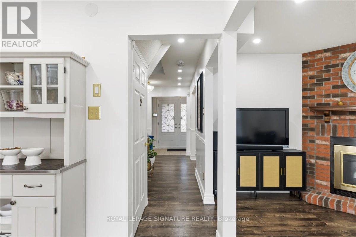 1778 Silverthorn Square, Pickering, Ontario L1V 5C4 - Photo 4 - E13620432