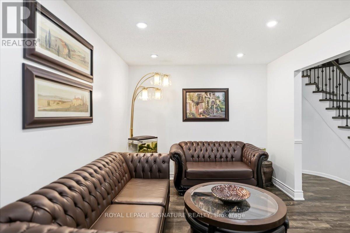 1778 Silverthorn Square, Pickering, Ontario L1V 5C4 - Photo 7 - E13620432