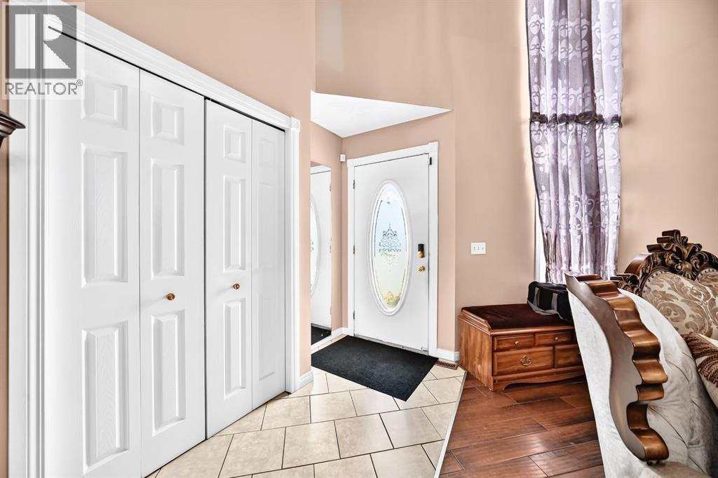 308 Taracove Estate Drive NE, Calgary, Alberta  T3J 5A1 - Photo 3 - A2333384