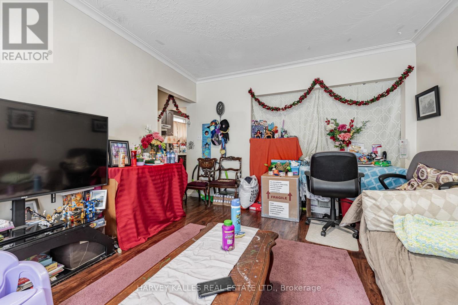 6 Carrington Avenue, Toronto, Ontario M6E 2C3 - Photo 10 - W13620418