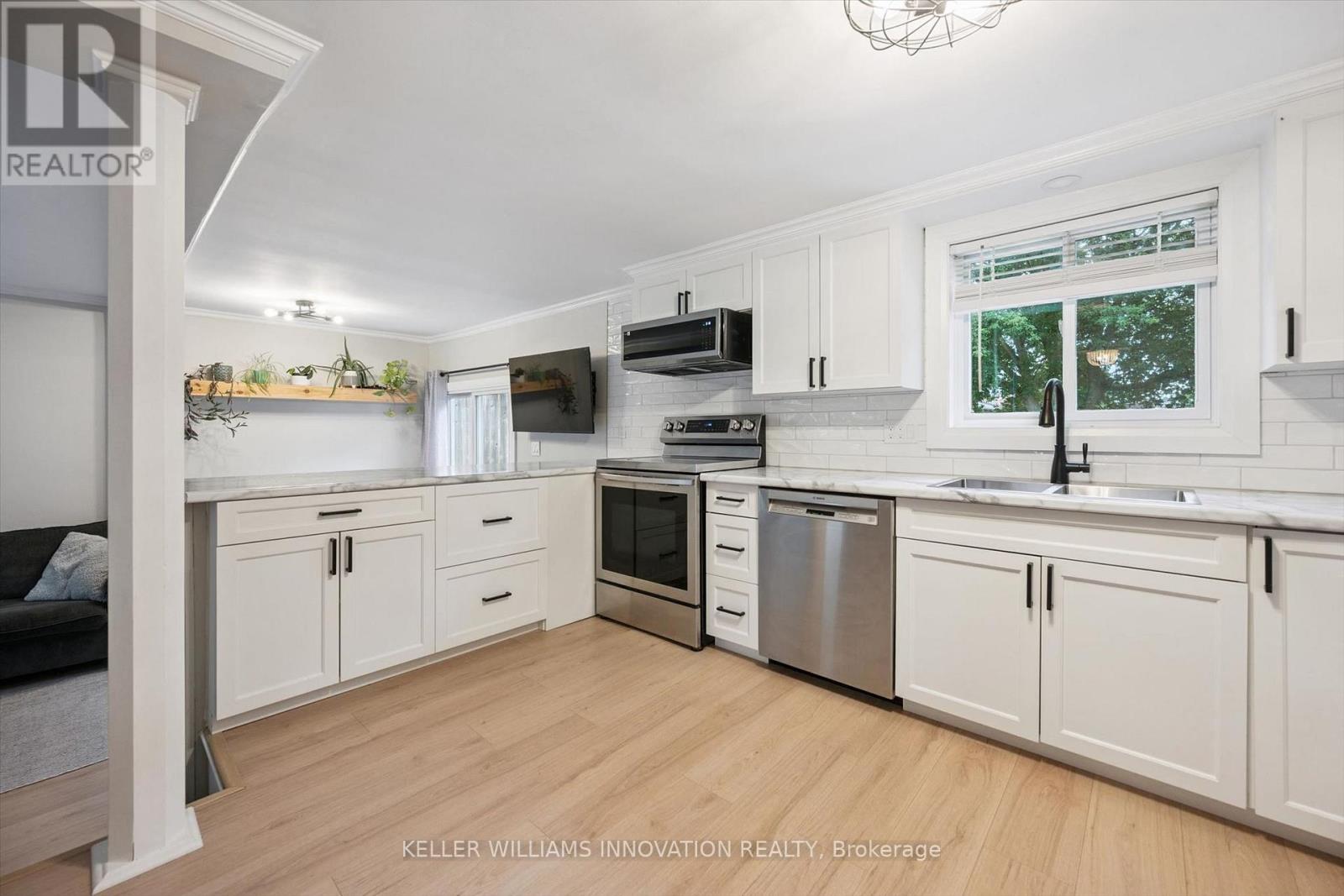 26 Market Street, Kitchener, Ontario  N2K 1H2 - Photo 3 - X13616088