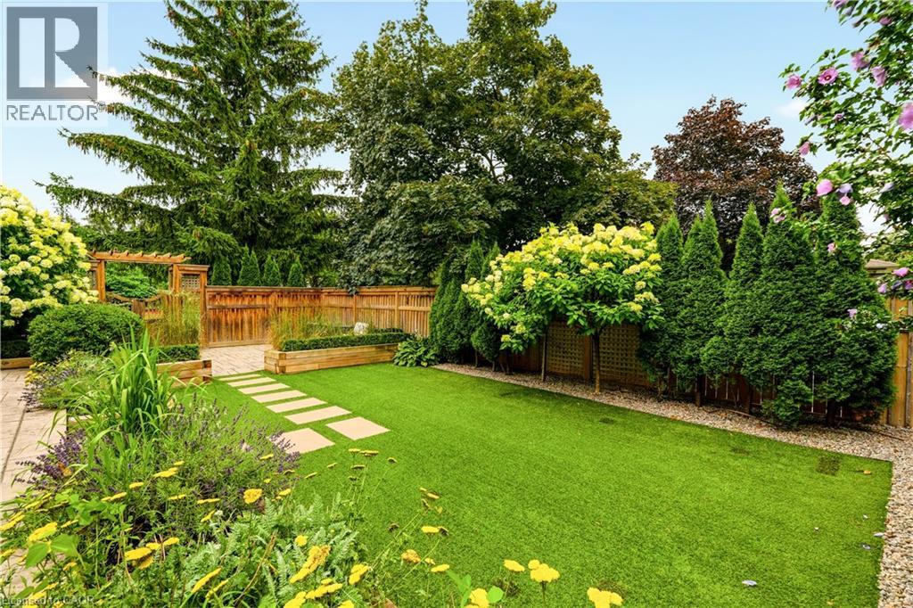 330 Camelot Court, Burlington, Ontario  L7L 2G3 - Photo 46 - 40846447