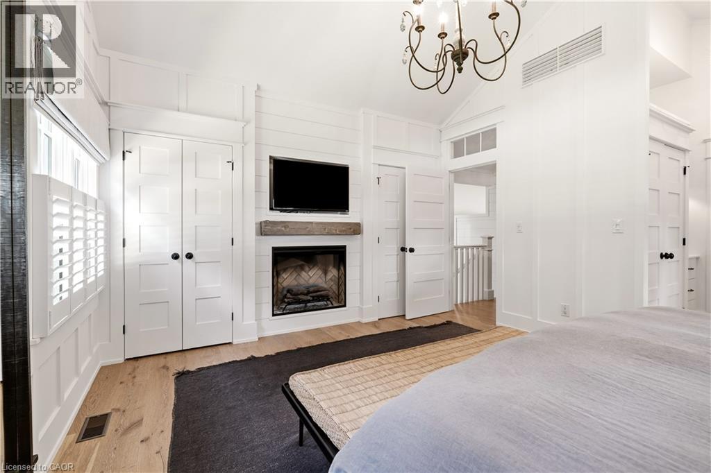 330 Camelot Court, Burlington, Ontario  L7L 2G3 - Photo 21 - 40846447