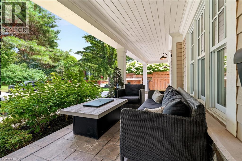 330 Camelot Court, Burlington, Ontario  L7L 2G3 - Photo 5 - 40846447