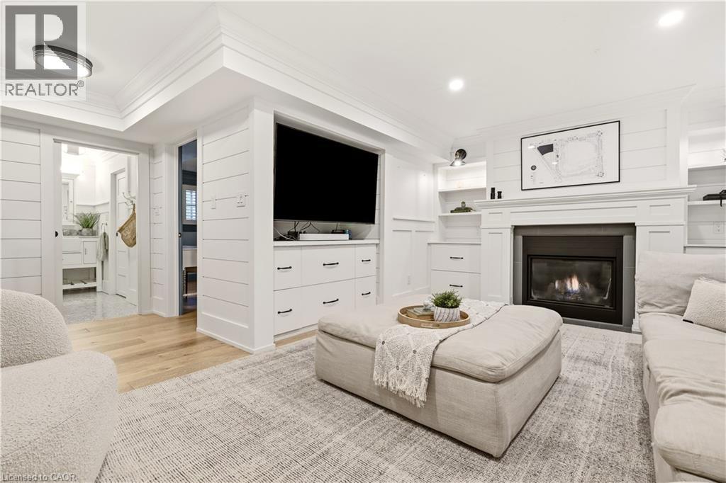 330 Camelot Court, Burlington, Ontario  L7L 2G3 - Photo 29 - 40846447