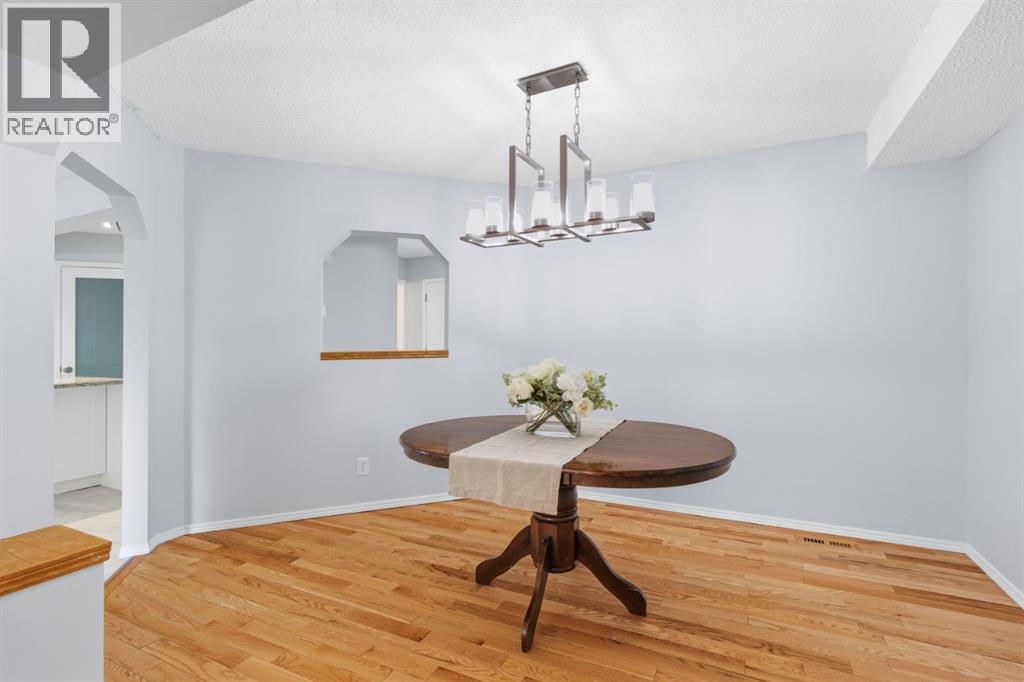 128 Valley Brook Circle NW, Calgary, Alberta  T3B 5S2 - Photo 15 - A2312468