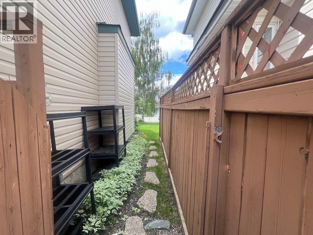 128 Valley Brook Circle NW, Calgary, Alberta  T3B 5S2 - Photo 41 - A2312468