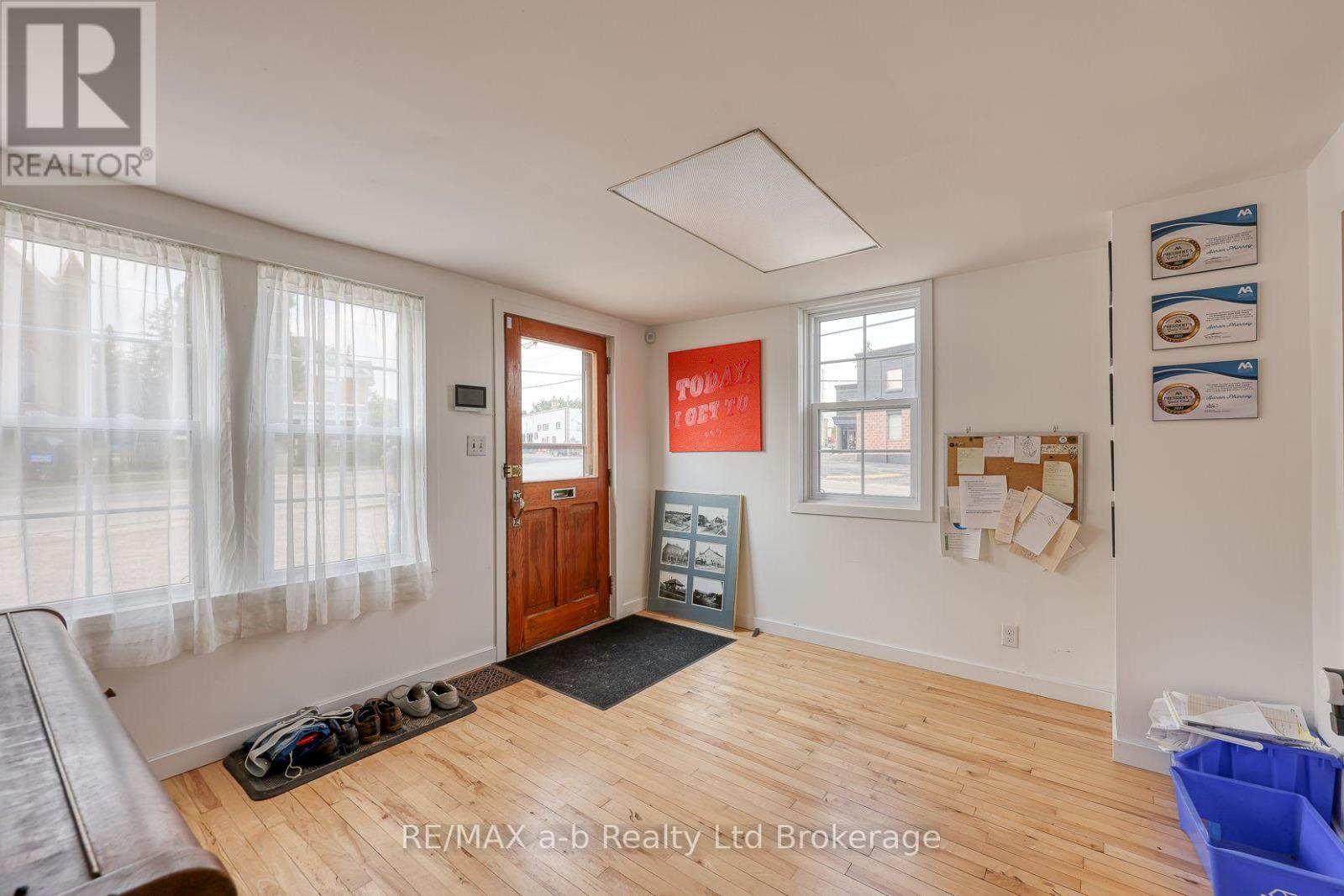 119 Woodstock Street S, East Zorra-Tavistock, Ontario  N0B 2R0 - Photo 10 - X13620684