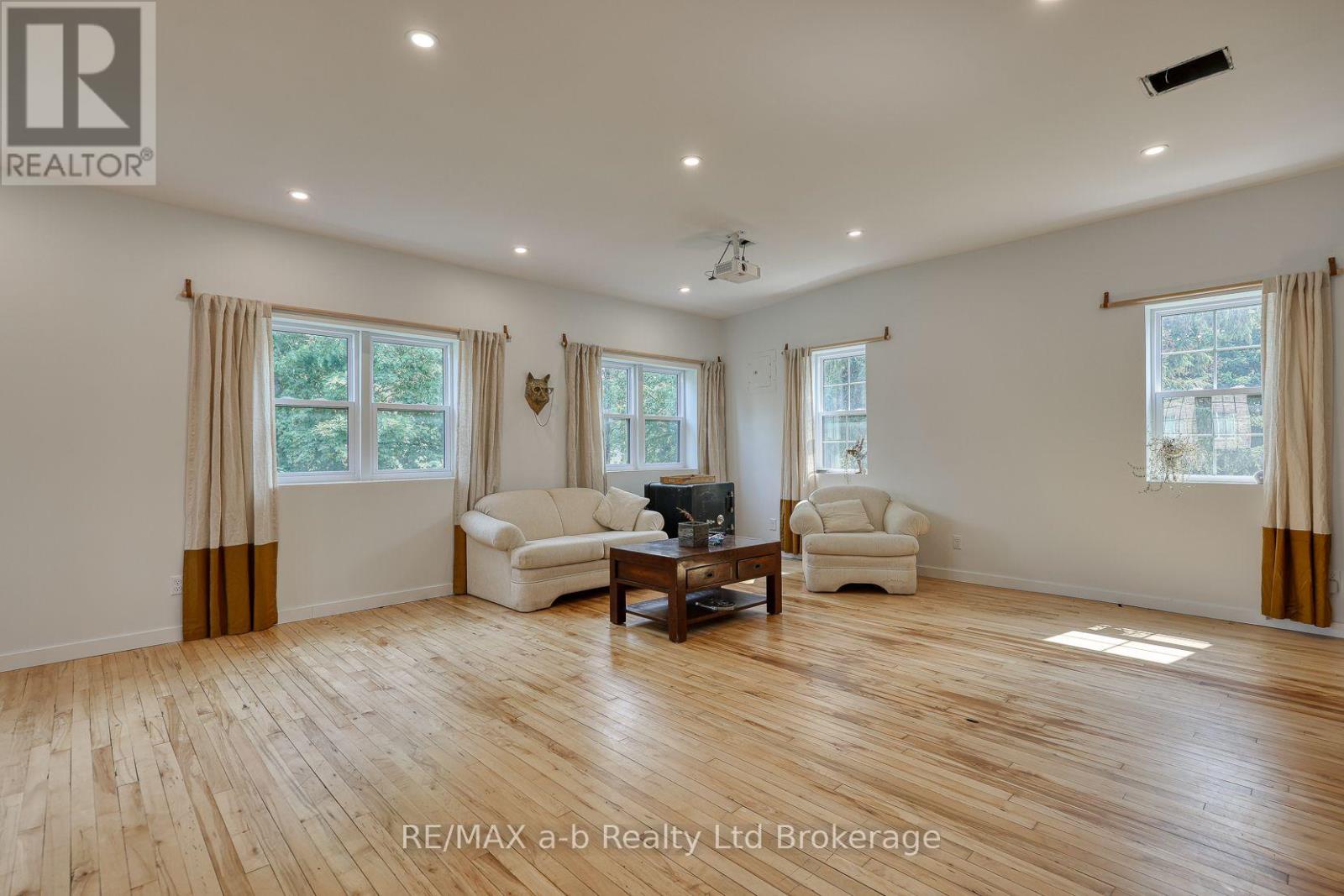 119 Woodstock Street S, East Zorra-Tavistock, Ontario  N0B 2R0 - Photo 14 - X13620684