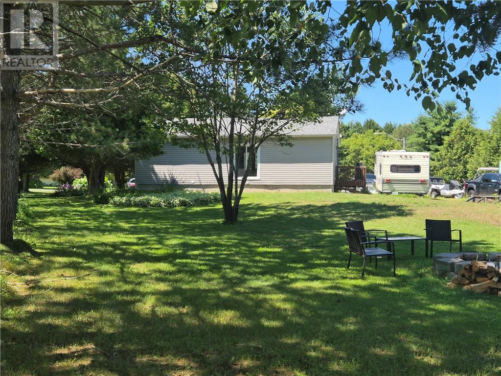 6 Des Pins Street, Field, Ontario  P0M 1H0 - Photo 21 - 2129557