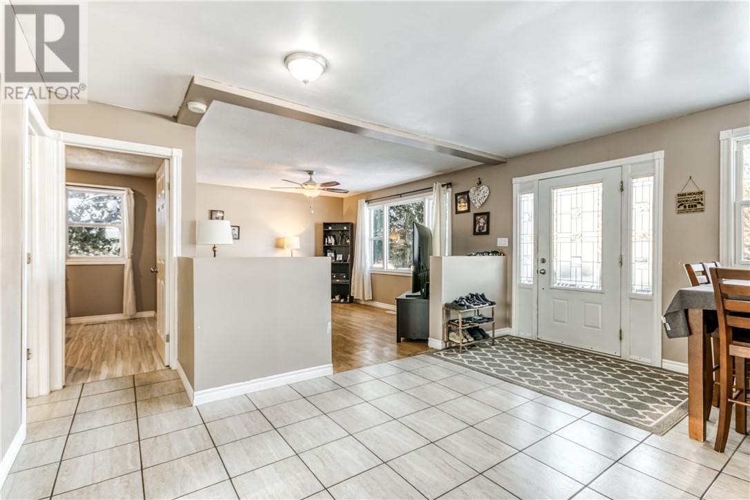 6 Des Pins Street, Field, Ontario  P0M 1H0 - Photo 4 - 2129557