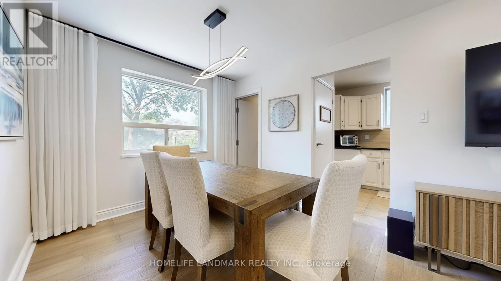30 Paperbirch Drive, Toronto, Ontario  M3C 2E7 - Photo 6 - C13620680