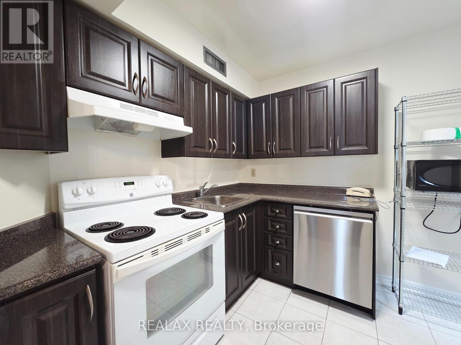 1403 - 55 Centre Avenue, Toronto, Ontario  M5G 2H5 - Photo 18 - C13620724