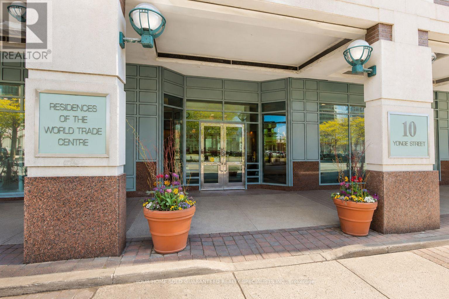 2610 - 10 Yonge Street, Toronto, Ontario  M5E 1R4 - Photo 2 - C13620742