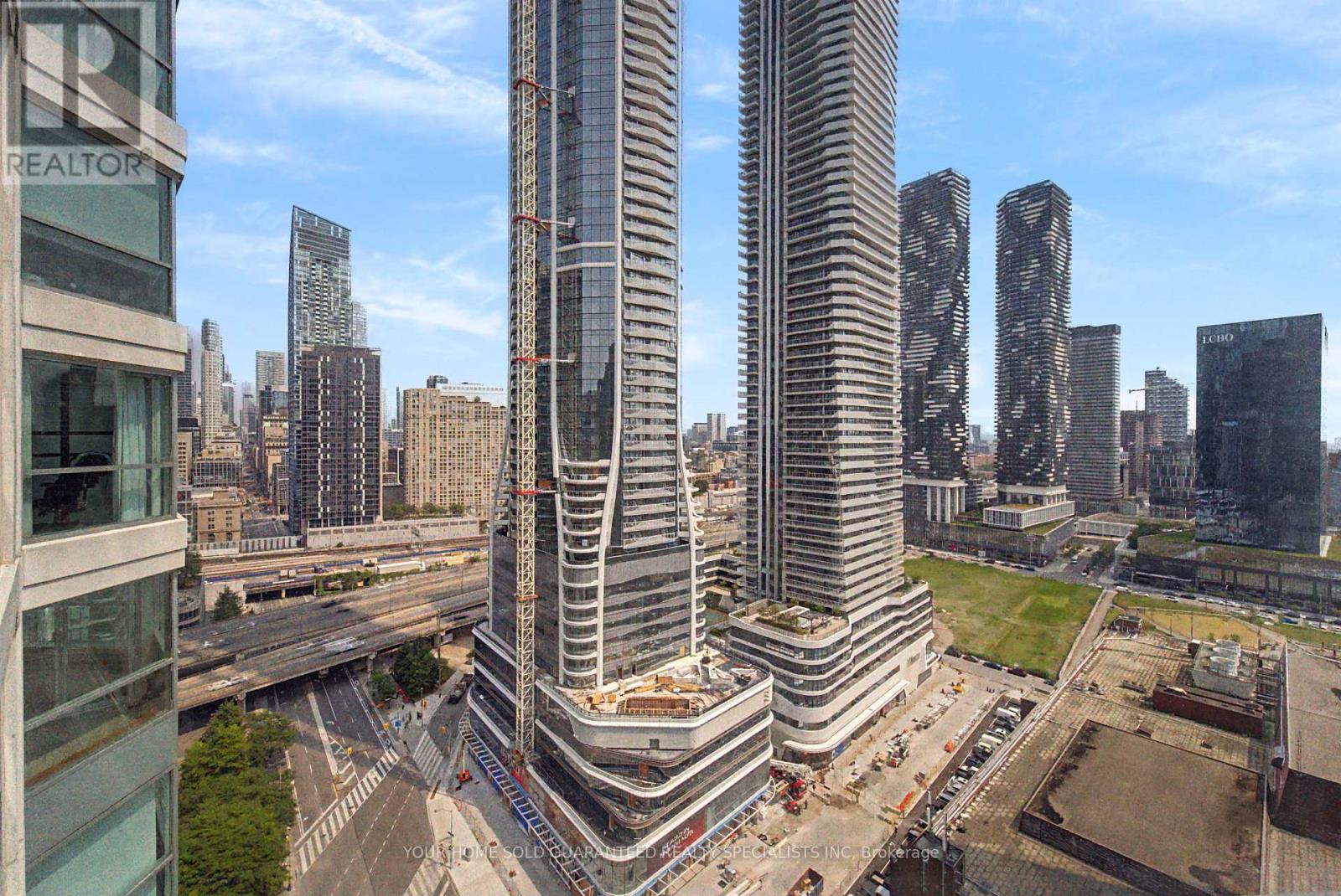 2610 - 10 Yonge Street, Toronto, Ontario  M5E 1R4 - Photo 23 - C13620742