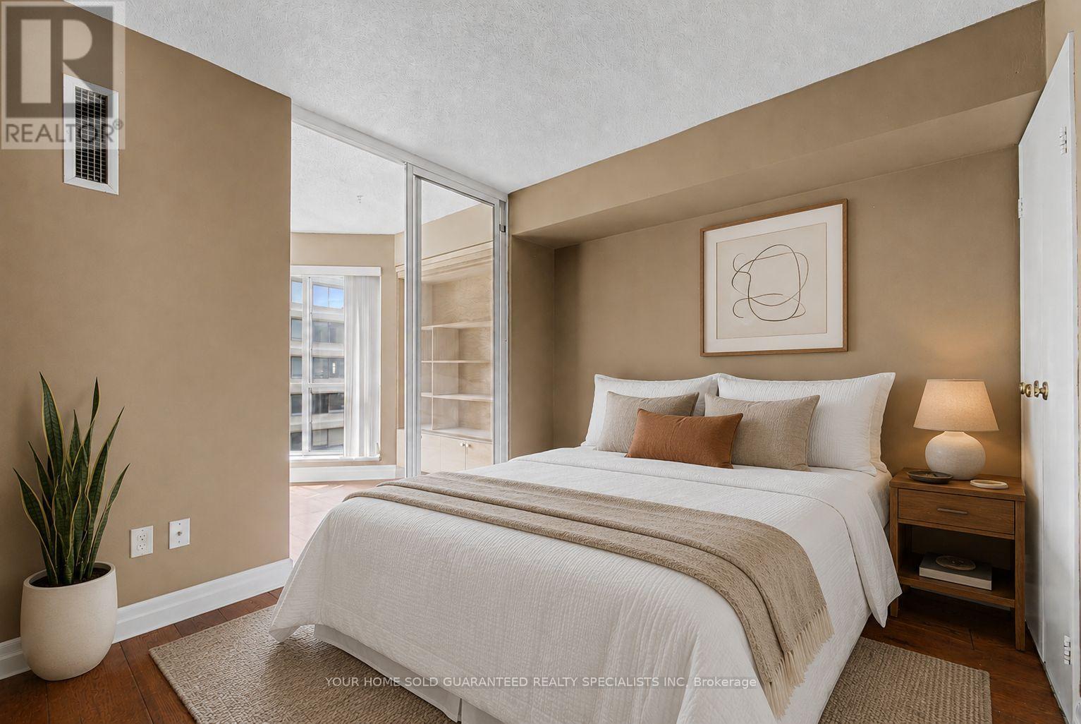 2610 - 10 Yonge Street, Toronto, Ontario  M5E 1R4 - Photo 6 - C13620742
