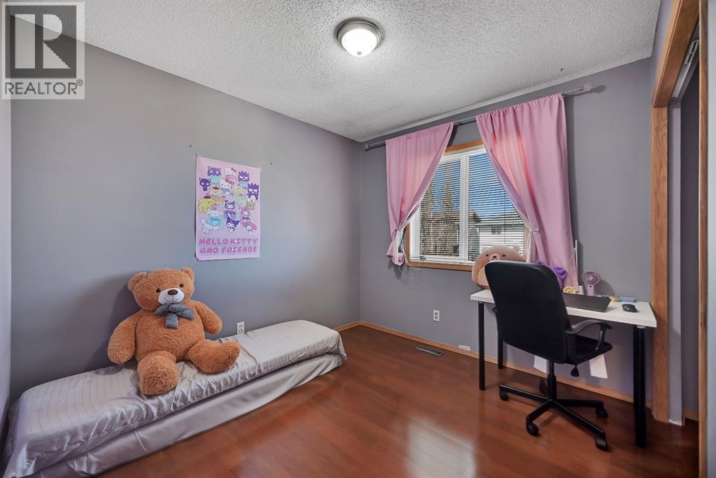 408 Bridlewood Court Sw, Calgary, Alberta  T2Y 3Z3 - Photo 25 - A2313224