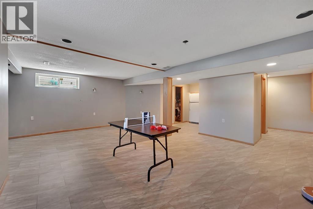 408 Bridlewood Court Sw, Calgary, Alberta  T2Y 3Z3 - Photo 30 - A2313224