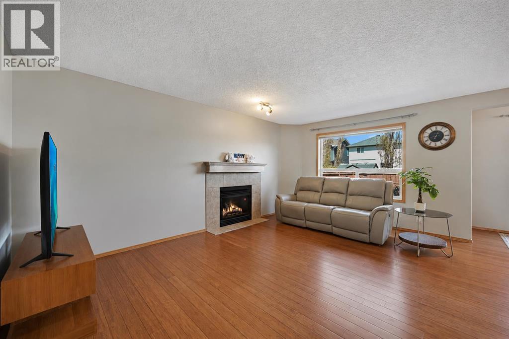 408 Bridlewood Court Sw, Calgary, Alberta  T2Y 3Z3 - Photo 6 - A2313224
