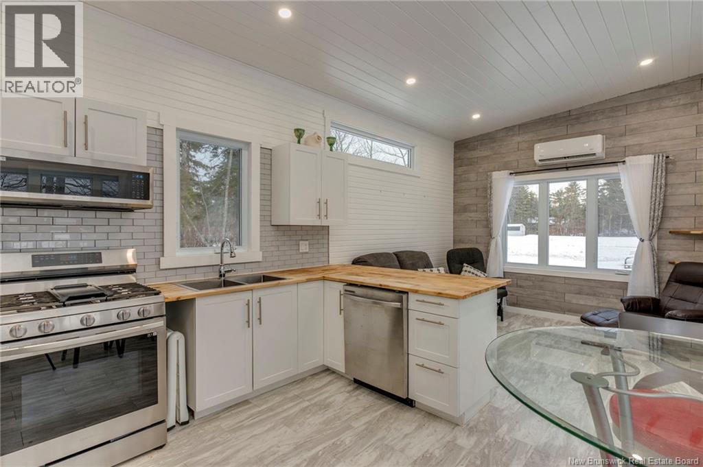 414 Bas De L'allee, Richibucto-Village, New Brunswick  E4W 1A3 - Photo 9 - NB132182