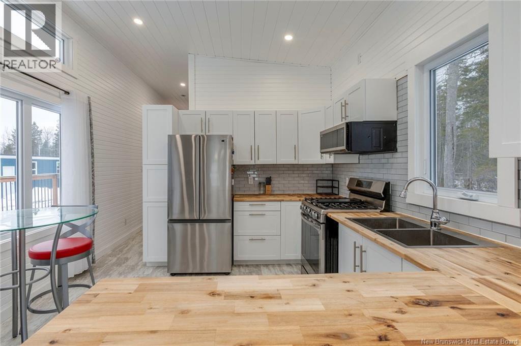 414 Bas De L'allee, Richibucto-Village, New Brunswick  E4W 1A3 - Photo 12 - NB132182