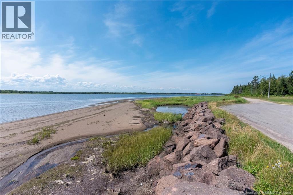 414 Bas De L'allee, Richibucto-Village, New Brunswick  E4W 1A3 - Photo 5 - NB132182
