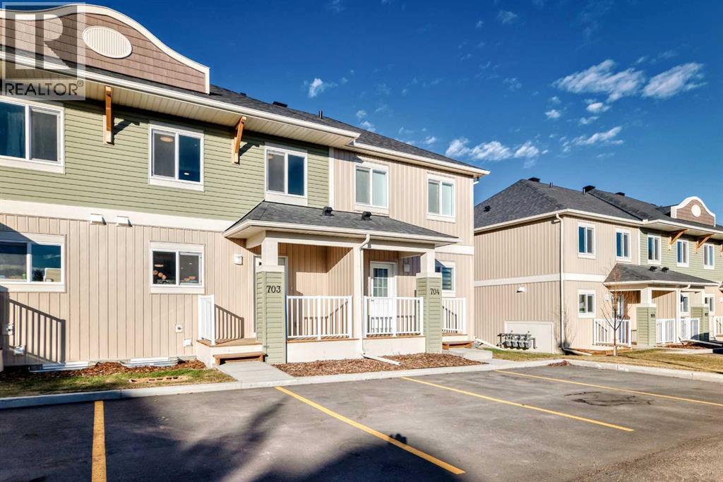 1002 Clover Road, Carstairs, Alberta  T0M 0N0 - Photo 2 - A2318609