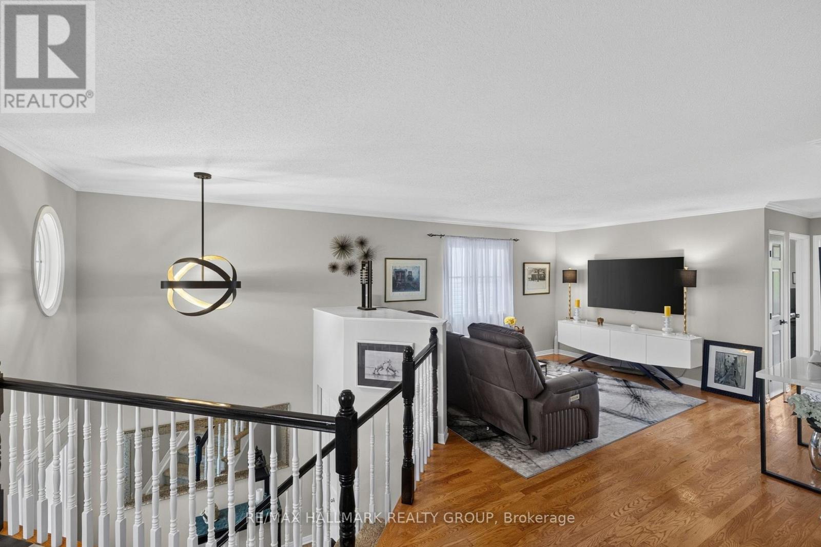 139 Castle Glen Crescent, Ottawa, Ontario  K2L 4G9 - Photo 5 - X13620586