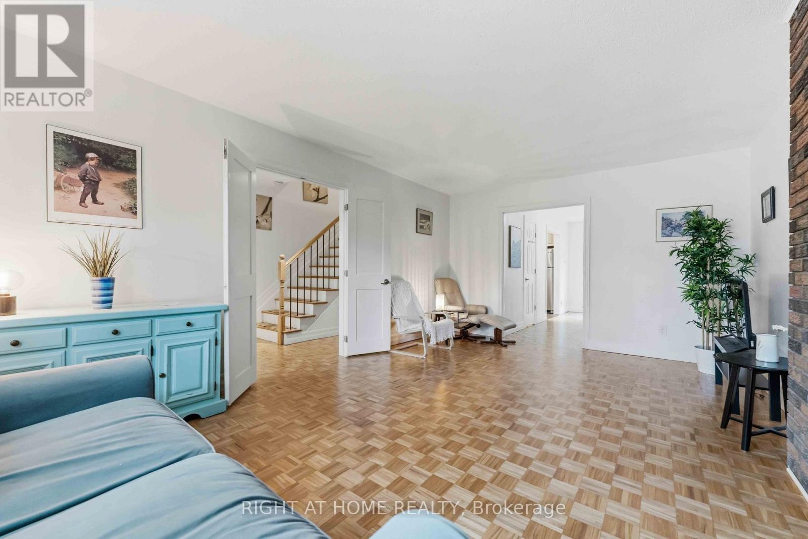 73 Hobart Crescent, Ottawa, Ontario K2H 5S3 - Photo 6 - X13620796