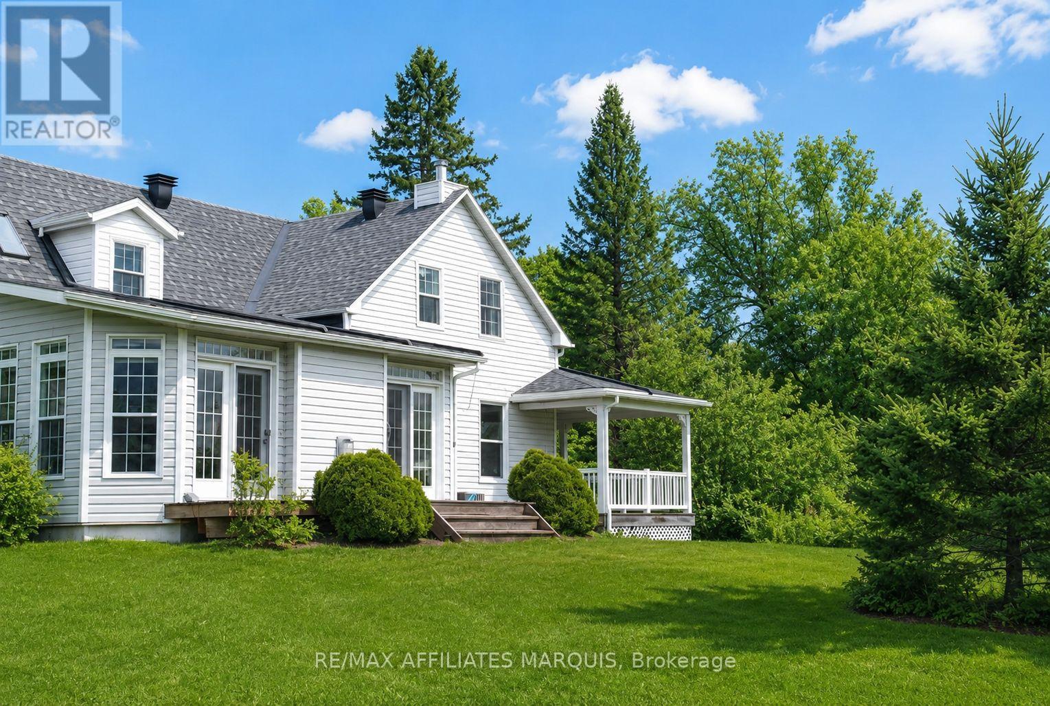 5870 Roger Stevens Drive, Montague, Ontario K7A 4S6 - Photo 3 - X13620820