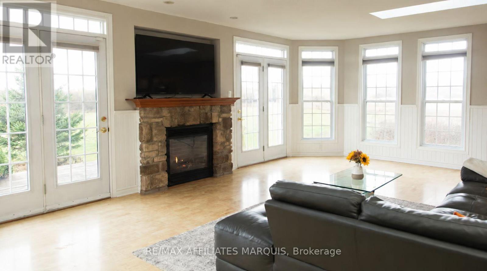 5870 Roger Stevens Drive, Montague, Ontario K7A 4S6 - Photo 6 - X13620820