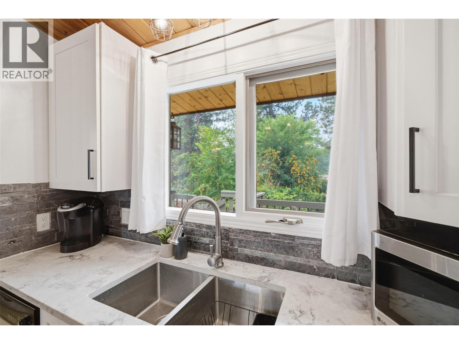 2402 Reid Avenue, Merritt, British Columbia  V1K 1H6 - Photo 26 - 10394818