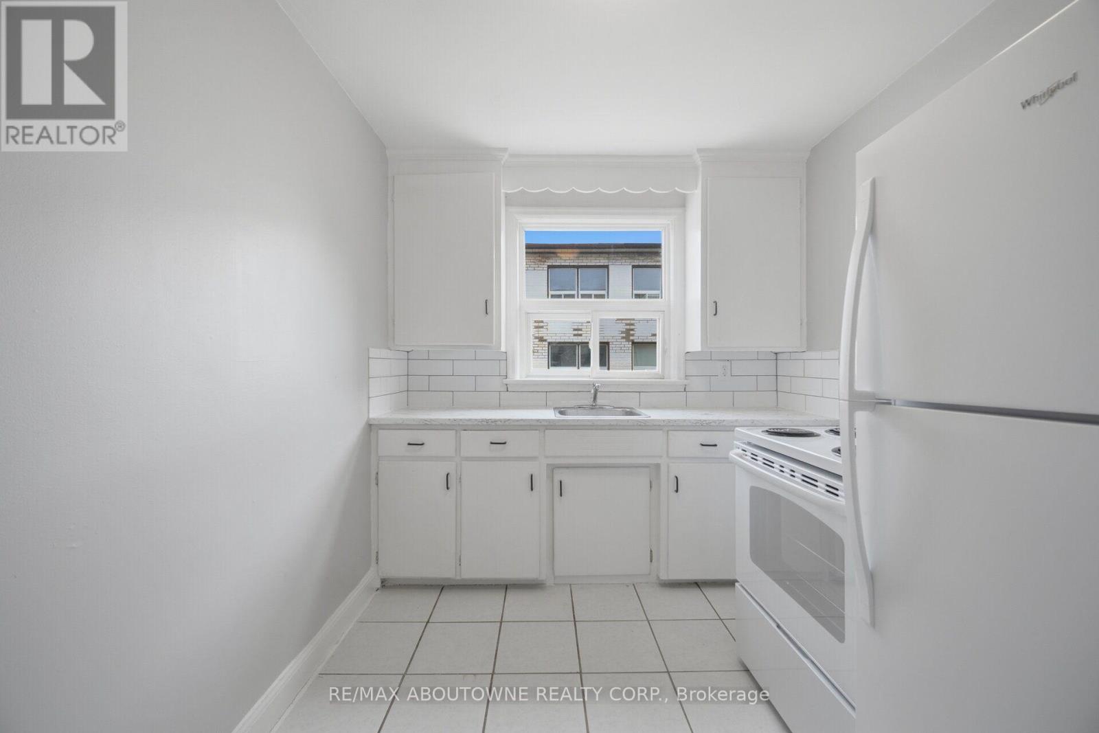 1 - 1037 Churchill Avenue, Oakville, Ontario  L6H 2A7 - Photo 14 - W13620664