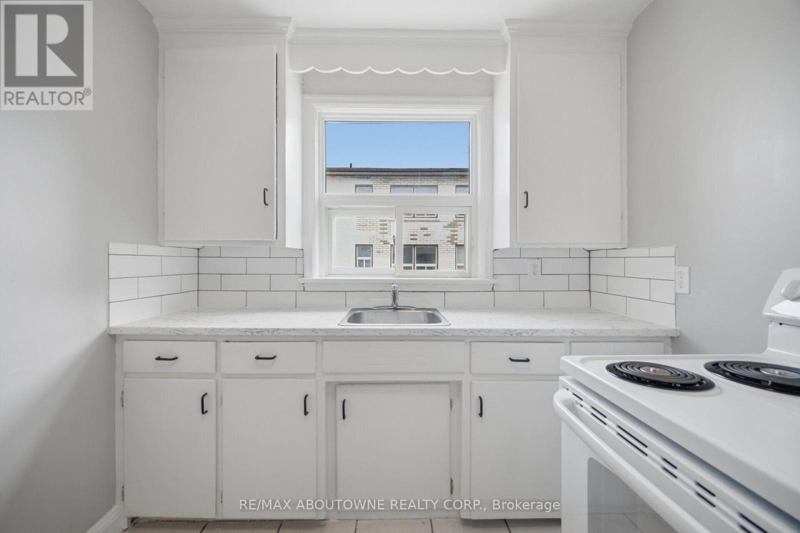1 - 1037 Churchill Avenue, Oakville, Ontario  L6H 2A7 - Photo 16 - W13620664
