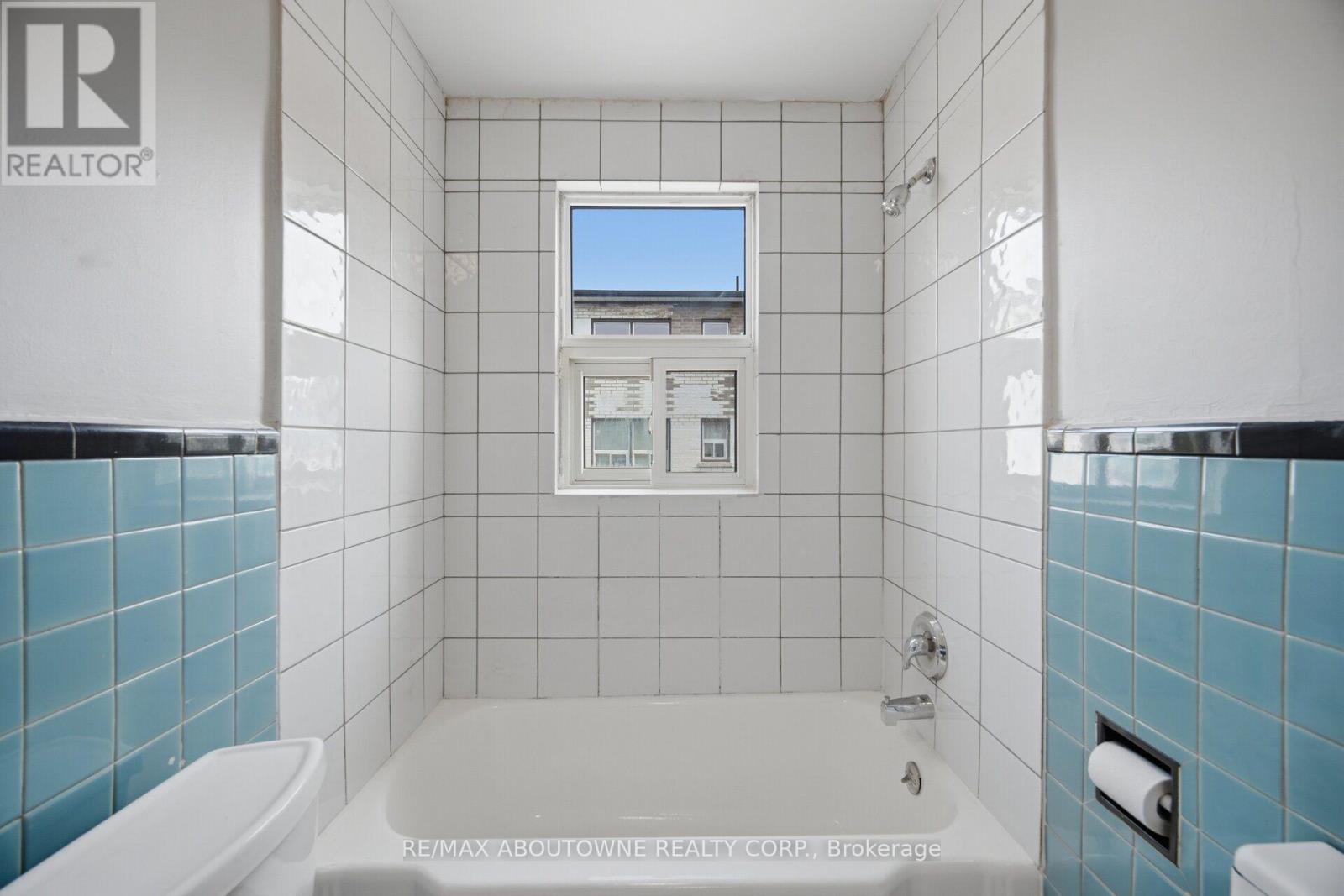 1 - 1037 Churchill Avenue, Oakville, Ontario  L6H 2A7 - Photo 23 - W13620664