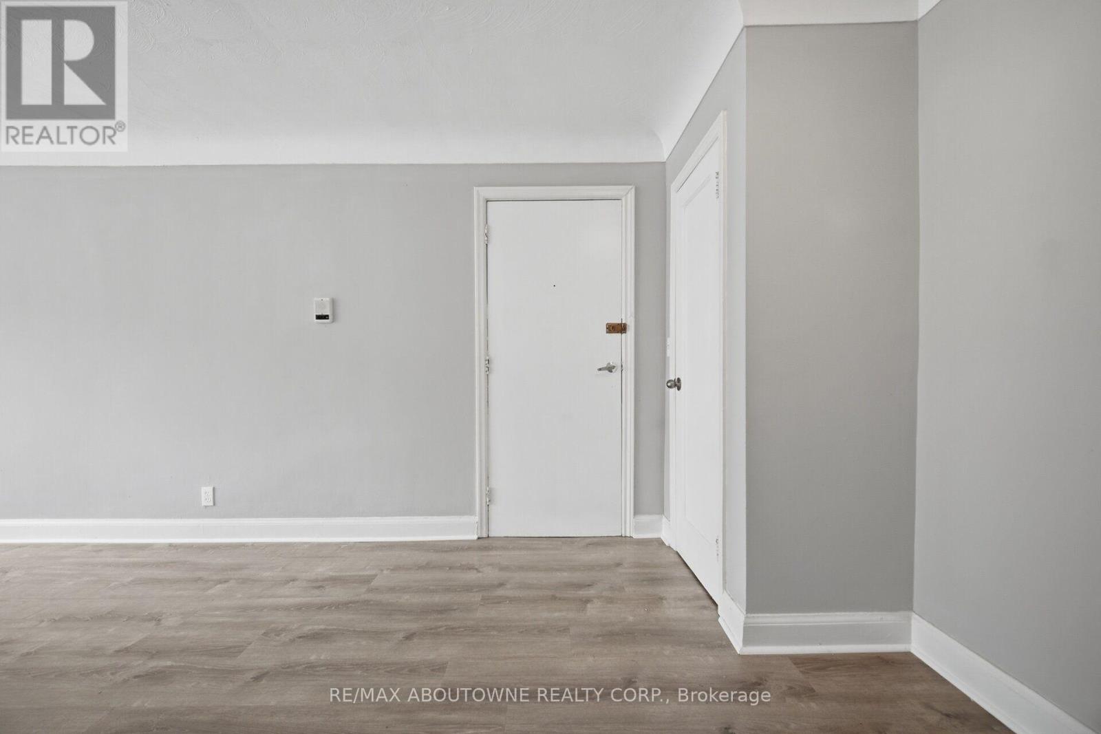 1 - 1037 Churchill Avenue, Oakville, Ontario  L6H 2A7 - Photo 6 - W13620664