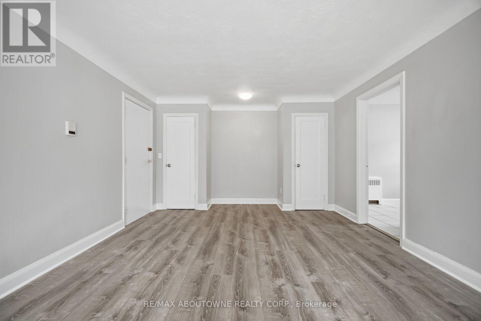 1 - 1037 Churchill Avenue, Oakville, Ontario  L6H 2A7 - Photo 8 - W13620664