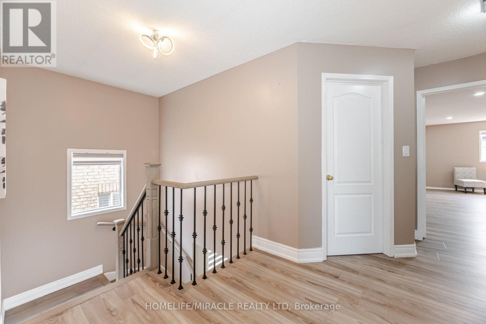 Upper - 41 Beachpoint Boulevard, Brampton, Ontario  L7A 2T7 - Photo 26 - W13620762
