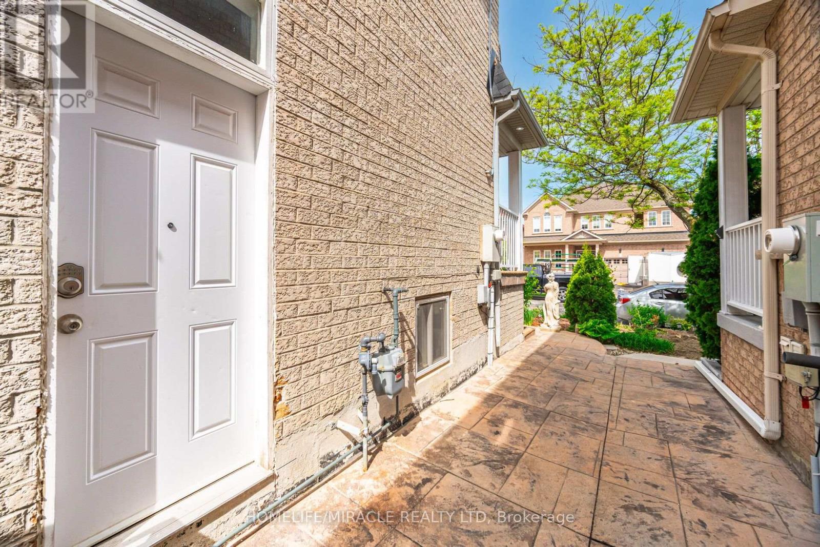 Upper - 41 Beachpoint Boulevard, Brampton, Ontario  L7A 2T7 - Photo 46 - W13620762