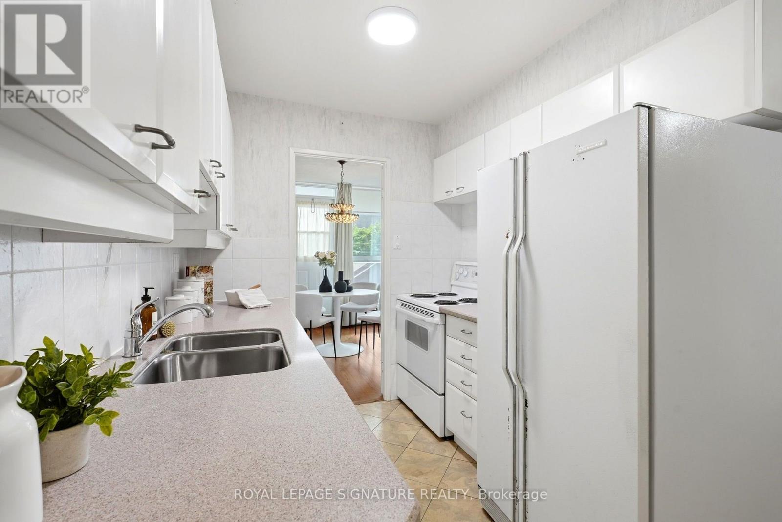 502 - 45 Southport Street, Toronto, Ontario  M6S 3N5 - Photo 7 - W13620774