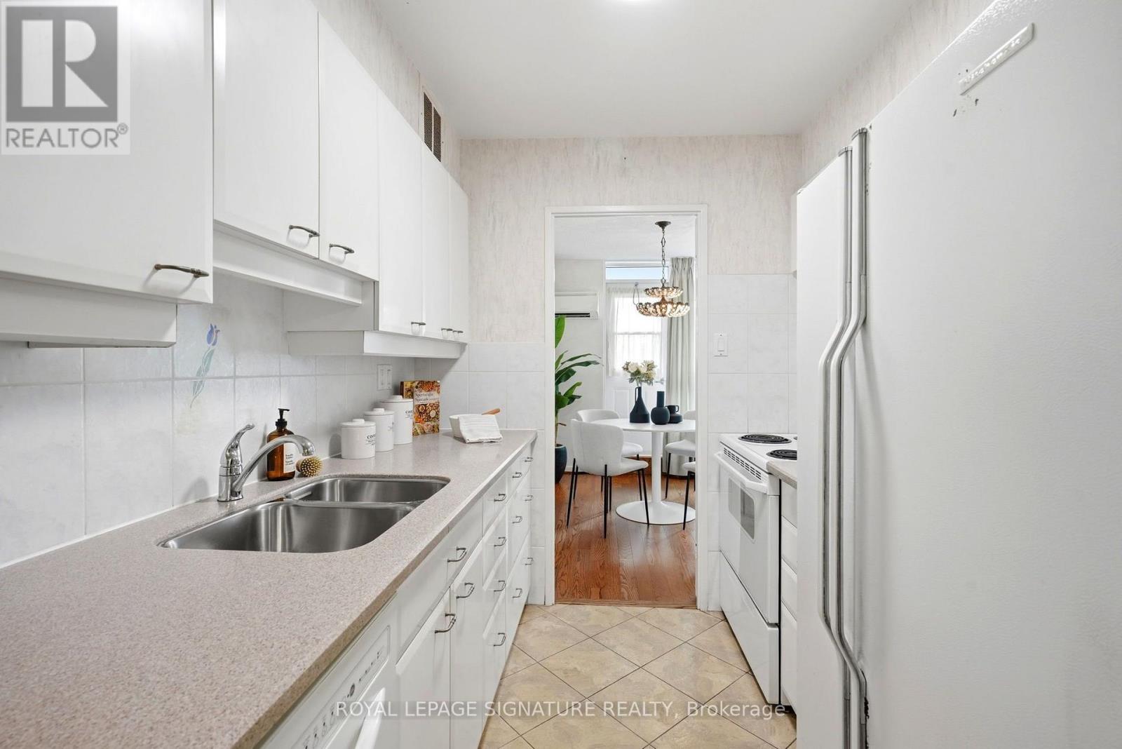 502 - 45 Southport Street, Toronto, Ontario  M6S 3N5 - Photo 8 - W13620774