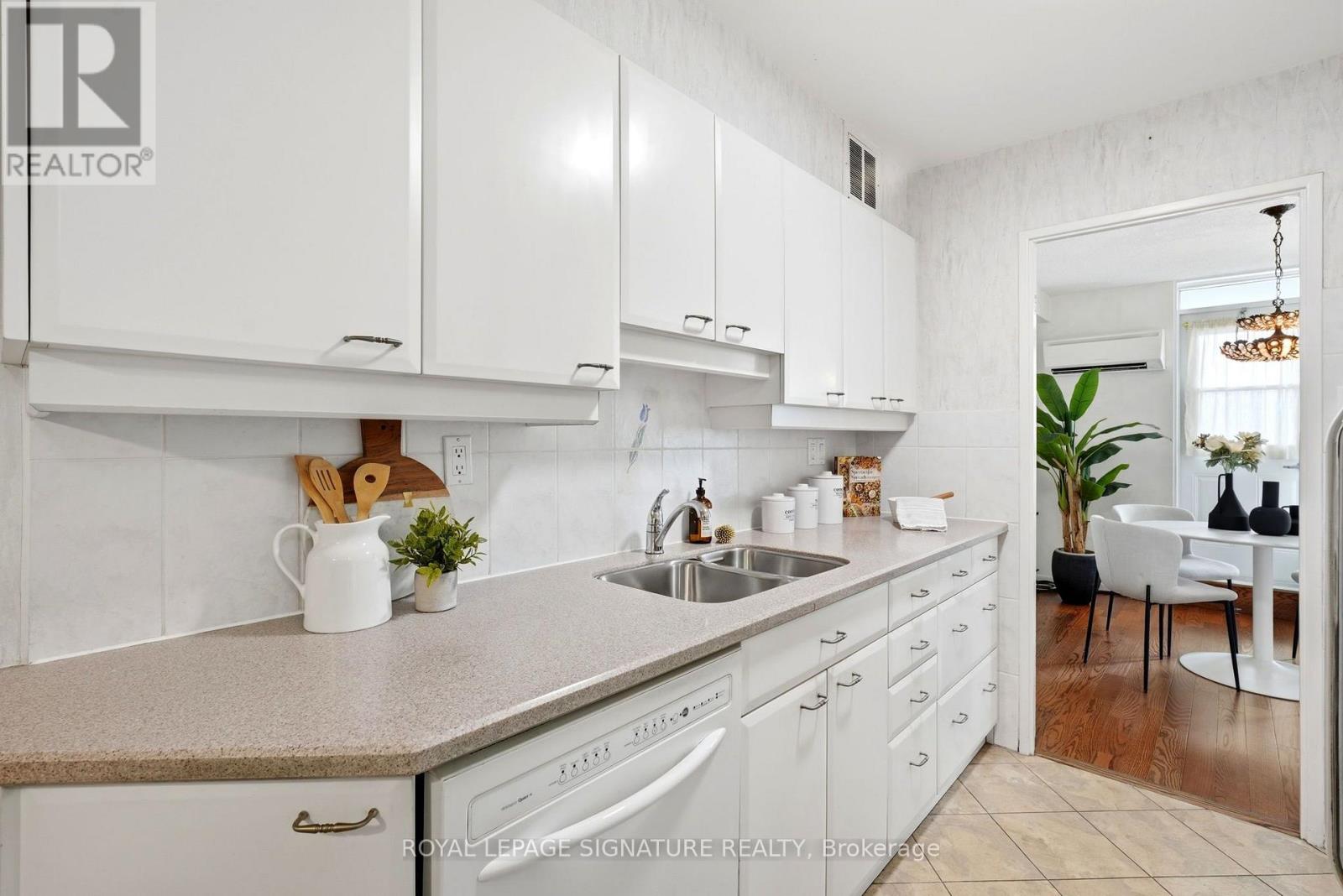 502 - 45 Southport Street, Toronto, Ontario  M6S 3N5 - Photo 9 - W13620774