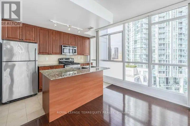1505 - 225 Webb Drive, Mississauga, Ontario L5B 4P2 - Photo 2 - W13620800